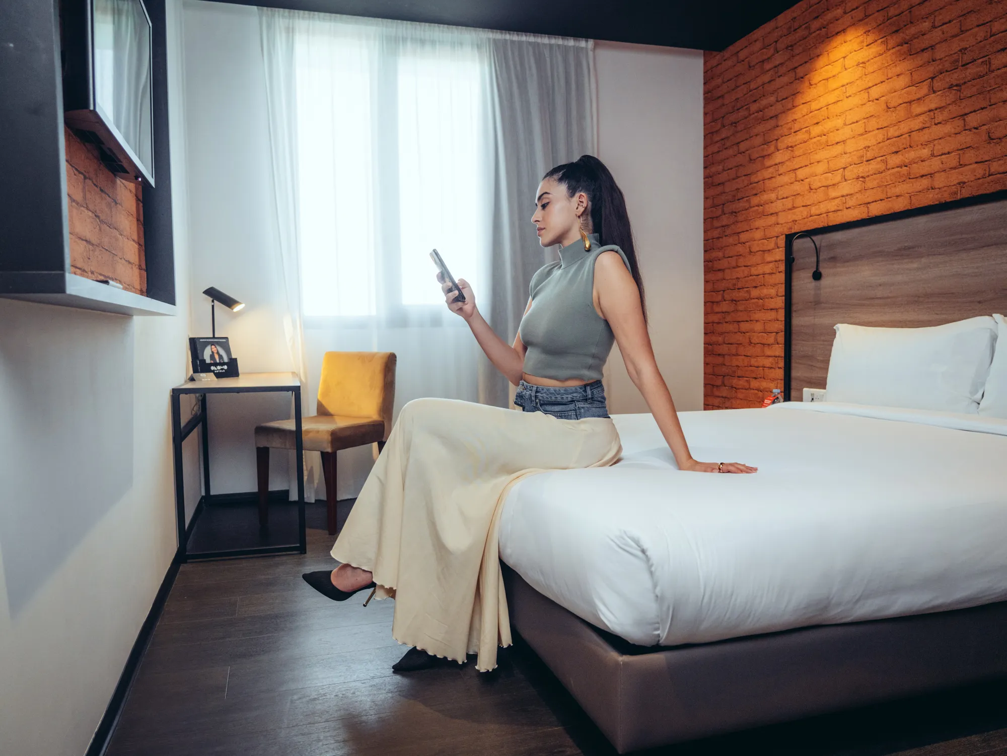 Ofans Enjoy Cover 01 — Onomo Fans | Onomo Hotels
