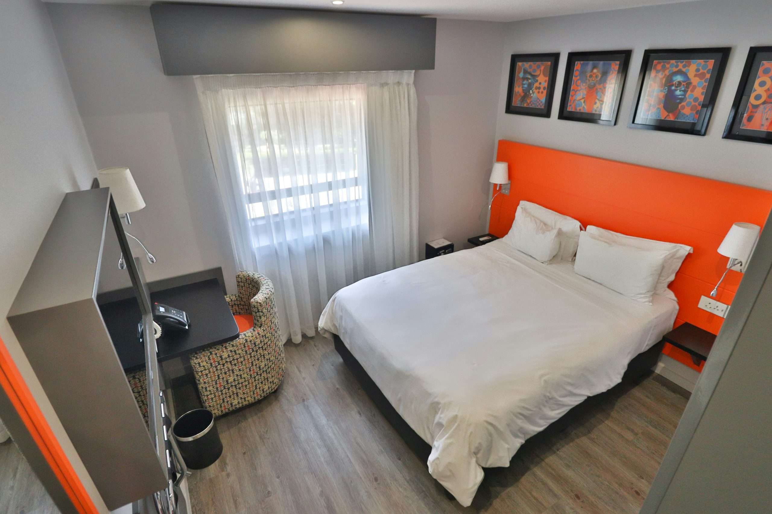 2381819 Queen Room Orange 3 4000x6000 Original — Standard Executive Room Onomo Hotel Johannesburg Sandton | Onomo Hotels