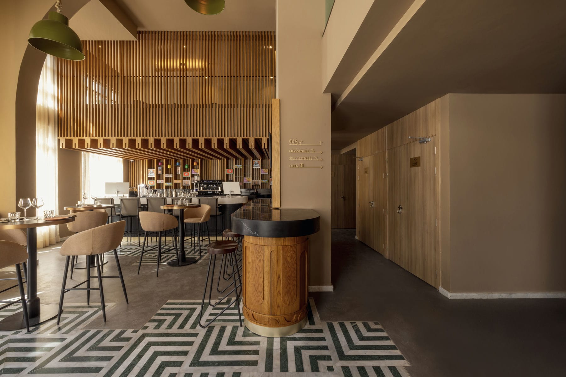 Le Square By Onomo Collection Restaurant Square Club — Square Club Culinary Delights | Onomo Hotels